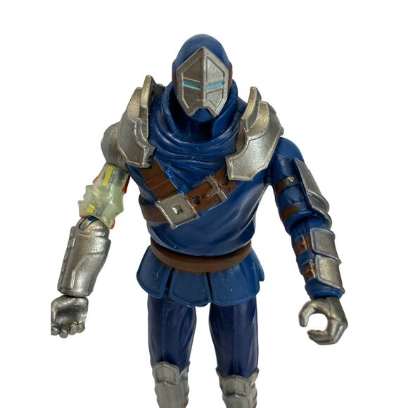 Roblox Imaginex Collection CYTHREX Darkened Cyborg Knight Action Figure Jazwares - Picture 1 of 5